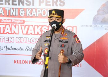 Kapolri Ingatkan Warga Disiplin Prokes di Sektor Ekonomi