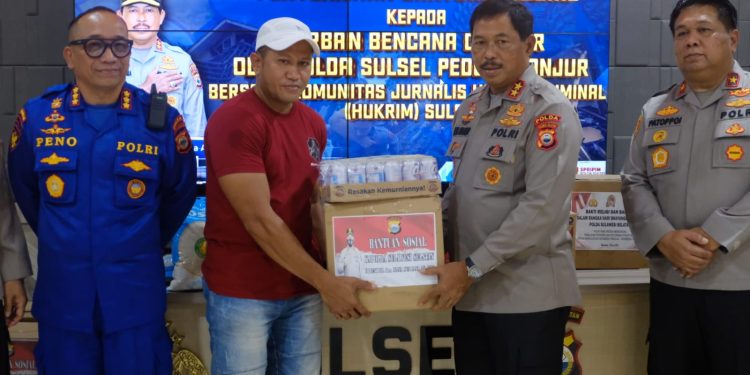 Bentuk Kepedulian, Kapolda Sulsel Lepas Bantuan Untuk Korban Cianjur