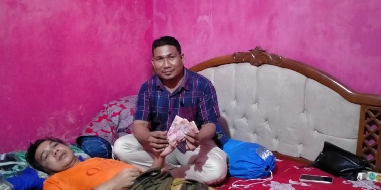 Peduli Sesama, SPSS Salurkan Santunan Kepada Keluarga Eks Nakhoda Kapal Tugboat