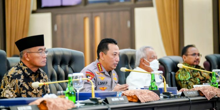 Rapat Lintas Sektoral Nataru, Kapolri Pastikan Wujudkan Rasa Aman Bagi Warga