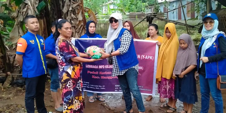 Y-APK dan L-IKMK Peduli Korban Banjir di Makassar 