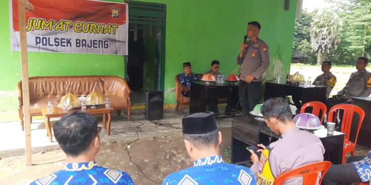 Bentuk Silaturahmi, Kapolsek Bajeng Menggelar Jum’at Curhat