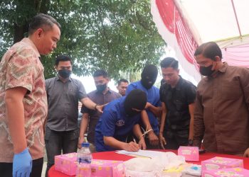 Dir Narkoba Polda Sulsel Musnahkan Barang Bukti Narkotika Jenis Ganja