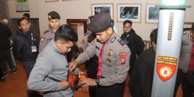 Dukung Promosi Pariwisata, Polres Probolinggo Beri Pengamanan Pagelaran Jazz Gunung Bromo 2023