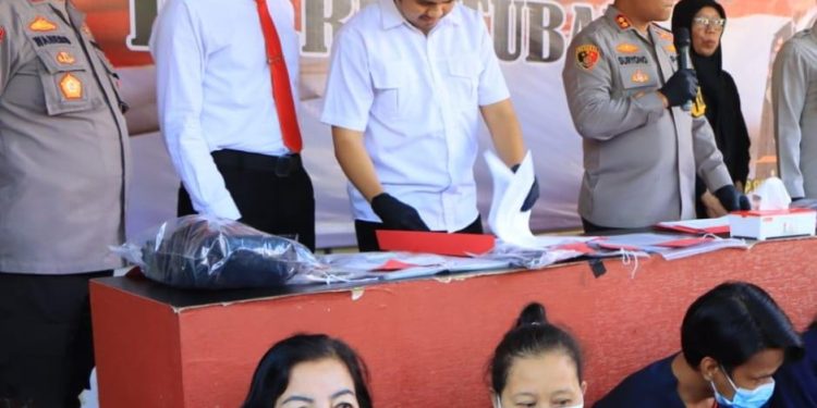 Polres Tuban Berhasil Ungkap TPPO, Lima Tersangka Mucikari Diamankan