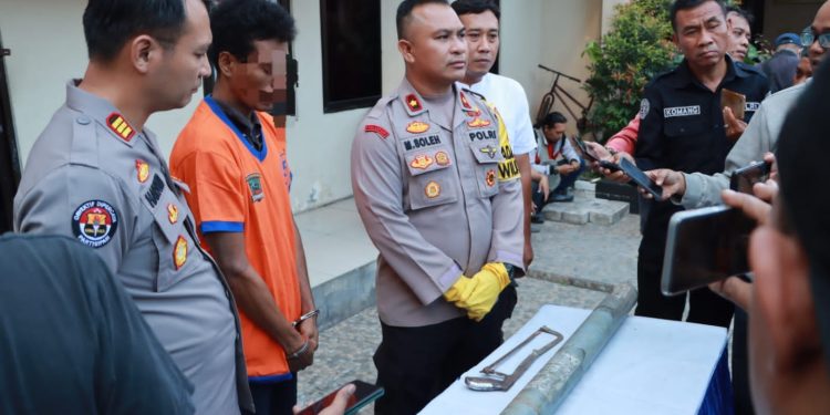 Polisi Berhasil Ungkap Hilangnya Tiang PJU di Surabaya, Tersangka Pencuri Diamankan
