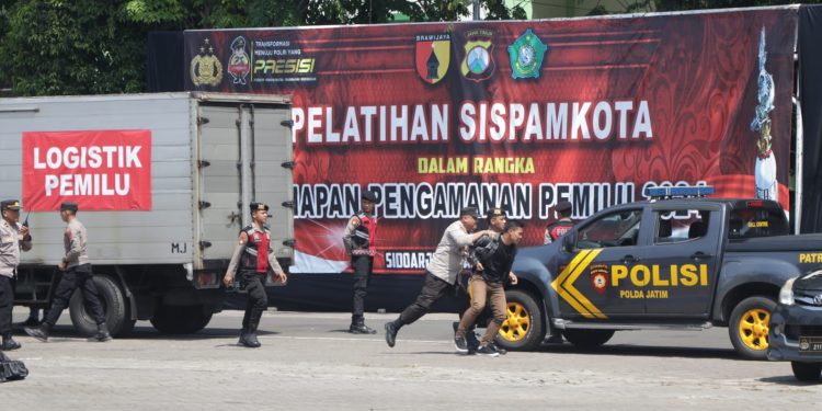 Polda Jatim Gelar Bintek Pelatihan Sispamkota Untuk Pengamanan Pemilu 2024