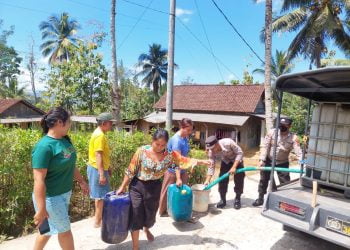 Polisi Rutin Laksanakan Patroli Sambang Tirta Warga Trenggalek Sumringah