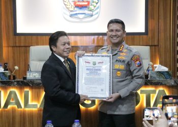 Kapolresta Malang Kota Terima Penghargaan Dari Lemkapi Terkait Program SIMPONI