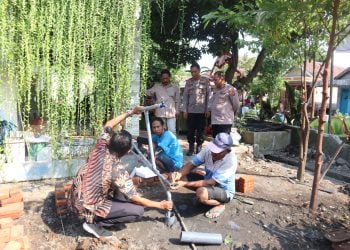 Polri Peduli, Polresta Sidoarjo Buatkan Sumur Bor dan Pompa Air Untuk Warga