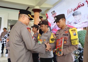 Polresta Banyuwangi Berbagi Buku Dukung Pendidikan dan Literasi