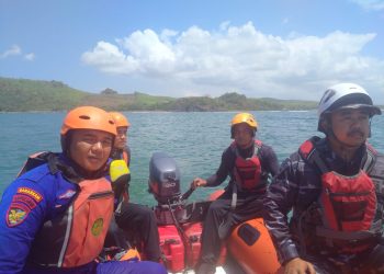 Polresta Banyuwangi dan Tim.SAR Gabungan Sisir Seluruh Perairan Banyuwangi, Cari ABK yang Hilang