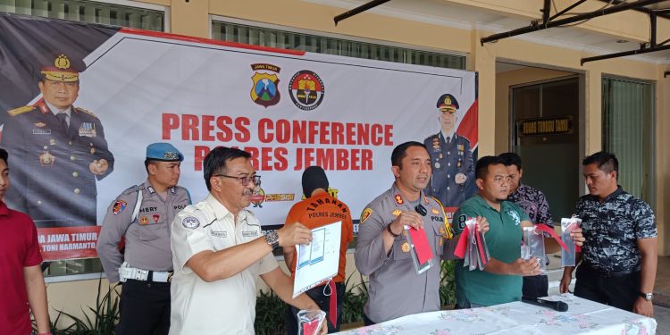 Polres Jember Berhasil Amankan Pelaku Penipuan Yang Mengaku Pejabat Mabes Polri