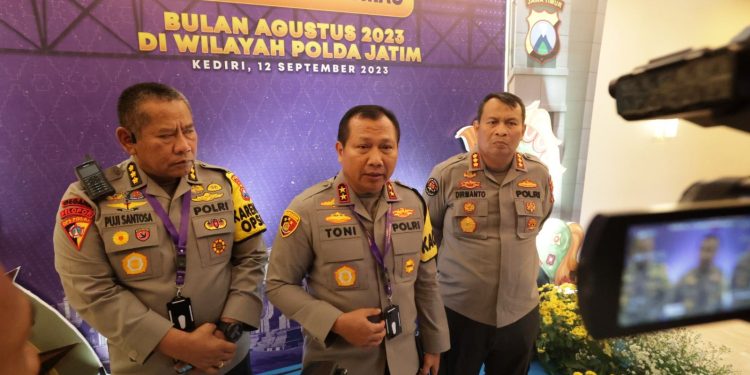 Kapolda Jatim Beri Apresiasi Warga Pesilat Yang Sudah Tertibkan Tugu Perguruan Silat Secara Mandiri