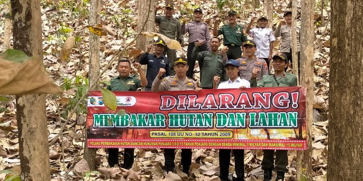 Sinergitas Polres Tulungagung Bersama TNI dan Perhutani Gelar Patroli Cegah Karhutla