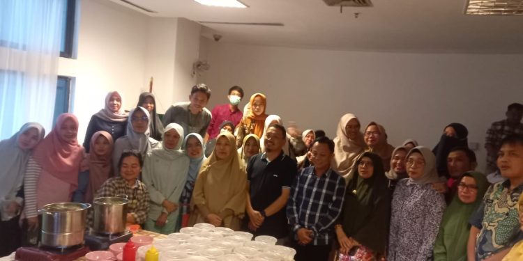 Dr. Alamsyah Sahabuddin Mulai Berkantor Setelah Serah Terima Jabatan di Kantor Ketapang