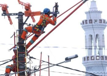 Ketua Komisi VII DPR RI Apresiasi Langkah PLN Jaga Pasokan Listrik Andal Selama Ramadan dan Idul Fitri 1445 H di Sulselrabar