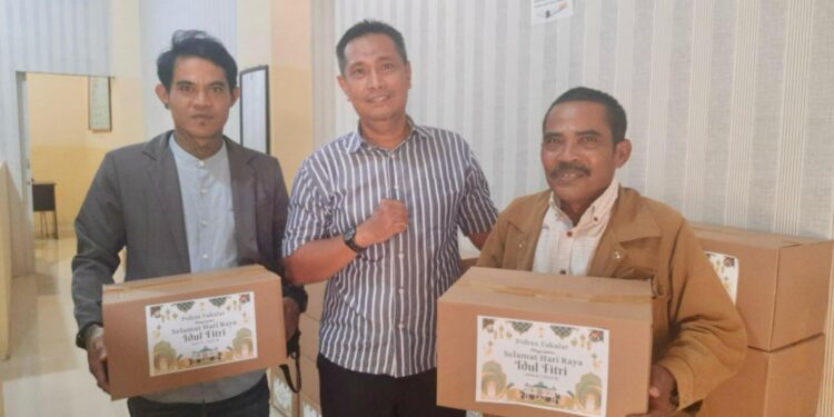 Wartawan WAG Polres Takalar Terima Bingkisan