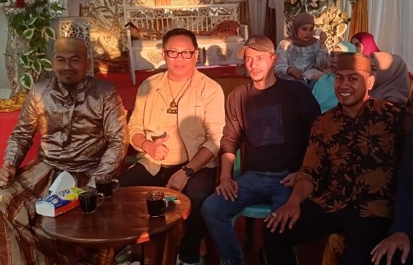 Pesan Penting Lukman Rola, Seniman Daerah Makassar, di Acara Tasyakuran