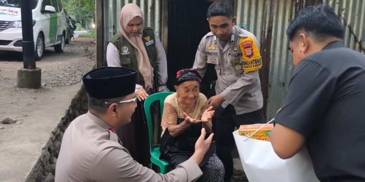 Hidup Sendiri dalam Gelap, Kisah Pilu Nenek Tini di Gowa”