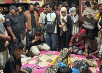 “Gegara Suara Nyanyian, Dua Warga Gowa Tewas Ditikam — Kapolres Langsung Turun ke TKP”