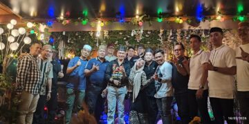 Pererat Silaturahmi Seniman Makassar, Qis Parfume dan LA Management Gelar Buka Puasa Bersama di Balla Rate”